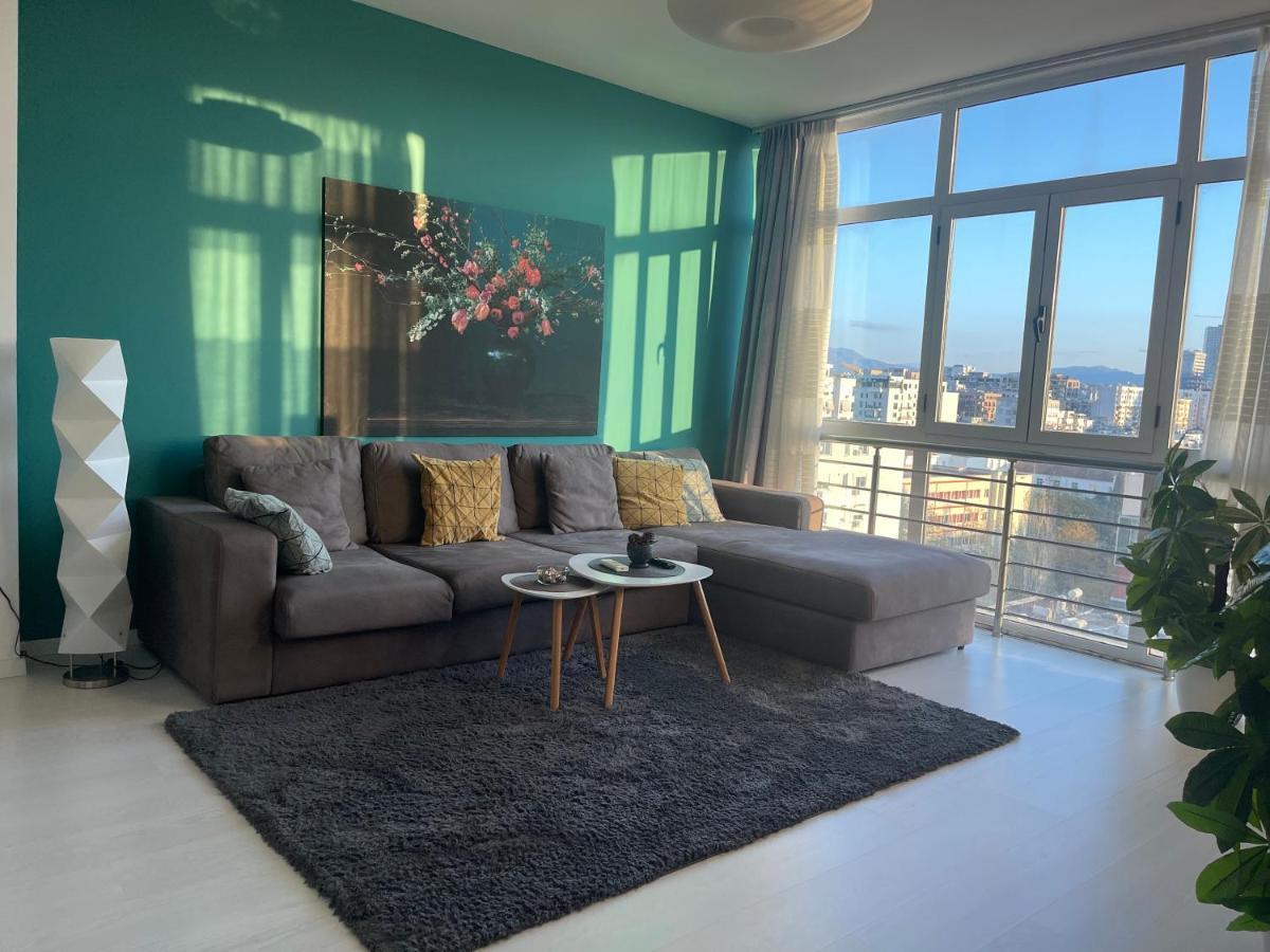 Modern Apartment At Train Station Tirana Esterno foto