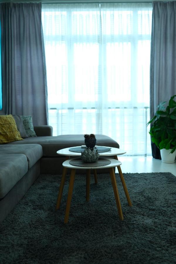 Modern Apartment At Train Station Tirana Esterno foto